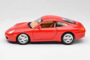 Porsche 911 996 Carrera Červený Bburago 1:18 3385 Kov – obrázok 4 z 8
