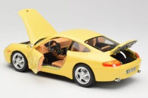 Porsche 911 996 Carrera Žltý Bburago 1:18 30085-M1 Kov – obrázok 5 z 8