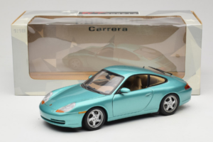 Porsche 911 996 Green Metallic UT Models 1:18 27901 Kov – obrázok 8 z 8