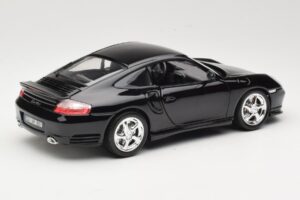 Porsche 911 996 Turbo Čierny Bburago 1:18 18-12030 Kov – obrázok 3 z 8
