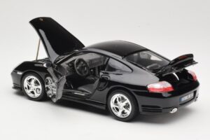 Porsche 911 996 Turbo Čierny Bburago 1:18 18-12030 Kov – obrázok 5 z 8