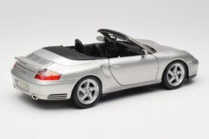 Porsche 911 996 Turbo Kabriolet Strieborný Maisto 1:18 31660 Kov – obrázok 3 z 8
