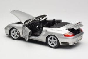 Porsche 911 996 Turbo Kabriolet Strieborný Maisto 1:18 31660 Kov – obrázok 5 z 8