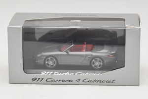 Porsche 911 997 Turbo Cabriolet Grey Metallic Minichamps 1:43 WAP02015216 Kov – obrázok 5 z 5