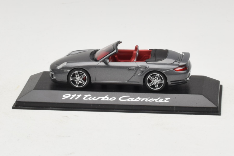 Porsche 911 997 Turbo Cabriolet Grey Metallic Minichamps 1:43 WAP02015216 Kov