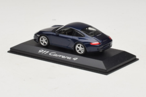 Porsche 911 997 Carrera 4 Dark Blue Metallic Minichamps 1:43 WAP02010016 Kov – obrázok 2 z 3