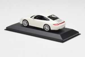 Porsche 911 997 Carrera 4S Carrara Biely Minichamps 1:43 403066431 Kov – obrázok 3 z 4