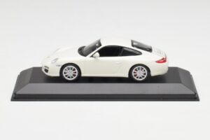 Porsche 911 997 Carrera 4S Carrara Biely Minichamps 1:43 403066431 Kov