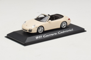 Porsche 911 997 Carrera Kabriolet Biely Minichamps 1:43 WAP02001118 Kov – obrázok 2 z 5