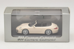 Porsche 911 997 Carrera Kabriolet Biely Minichamps 1:43 WAP02001118 Kov – obrázok 4 z 5