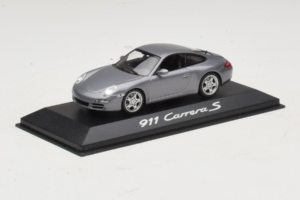 Porsche 911 997 Carrera S Grey Metallic Minichamps 1:43 WAP02011615-P1 Kov – obrázok 2 z 4