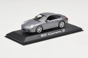 Porsche 911 997 Carrera S Šedý Metallic Minichamps 1:43 WAP02010116-R1 Kov – obrázok 2 z 4