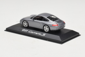 Porsche 911 997 Carrera S Šedý Metallic Minichamps 1:43 WAP02010116-R1 Kov – obrázok 3 z 4