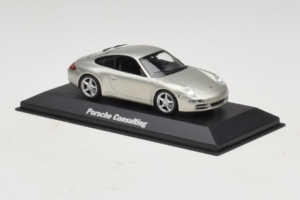 Porsche 911 997 Carrera Silver Metallic Minichamps 1:43 WAP02011515 Kov – obrázok 2 z 5