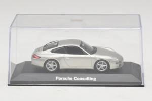 Porsche 911 997 Carrera Silver Metallic Minichamps 1:43 WAP02011515 Kov – obrázok 4 z 5
