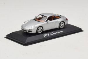 Porsche 911 997 Carrera Silver Metallic Minichamps 1:43 WAP02001218 Kov – obrázok 2 z 5
