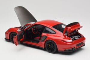 Porsche 911 997 GT2 RS Červený S Čiernymi Kolesami Minichamps 1:18 100069407 Kov – obrázok 5 z 8