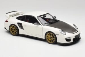 Porsche 911 997 GT2 RS Biely & Zlatý Kolesá Minichamps 1:18 100069406 Kov – obrázok 6 z 8