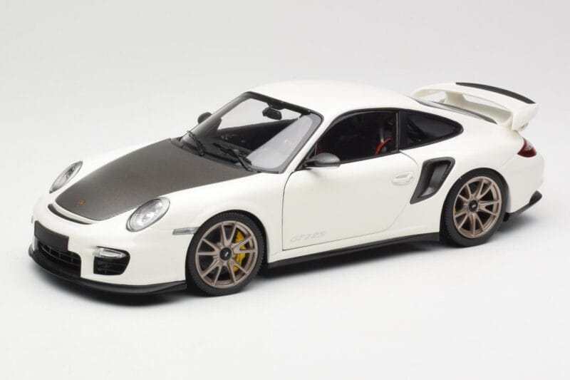 Porsche 911 997 GT2 RS Biely Minichamps 1:18 100069400 Kov