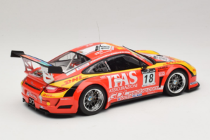 Porsche 911 997 GT3 R #8 De Lorenzi Racing De Lorenzi 24 Hours of Spa 2011 Minichamps 1:18 151118918 Kov – obrázok 2 z 6
