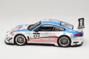 Porsche 911 997 GT3 R #123 Muhlner Motorsport E. Fumal / E. Thiry 24 Hours of Spa 2011 Minichamps 1:18 151118923 Kov – obrázok 3 z 6