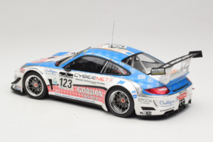 Porsche 911 997 GT3 R #123 Muhlner Motorsport E. Fumal / E. Thiry 24 Hours of Spa 2011 Minichamps 1:18 151118923 Kov – obrázok 5 z 6