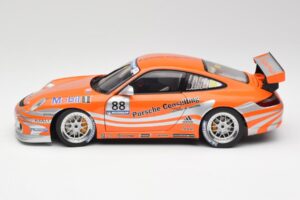 Porsche 911 997 GT3 R #88 Porsche Consulting 2005 AUTOart 1:18 77821 Kov – obrázok 4 z 8