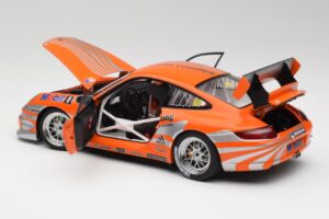 Porsche 911 997 GT3 R #88 Porsche Consulting 2005 AUTOart 1:18 77821 Kov – obrázok 5 z 8