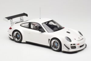 Porsche 911 997 GT3 R Street Biely Minichamps 1:18 151108900 Kov – obrázok 4 z 6