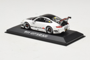 Porsche 911 997 GT3 RS Biely Minichamps 1:43 WAP0203018 Kov – obrázok 3 z 4