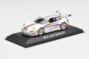 Porsche 911 997 GT3 RSR Biely s Modrými a Oranžovými Pruhmi 2007 Minichamps 1:43 WAP02000618 Kov – obrázok 2 z 4