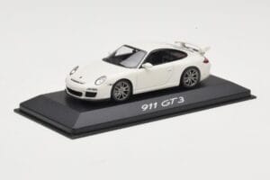Porsche 911 997 GT3 Biely Minichamps 1:43 WAP0202080C Kov – obrázok 2 z 4