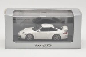 Porsche 911 997 GT3 Biely Minichamps 1:43 WAP0202080C Kov – obrázok 4 z 4