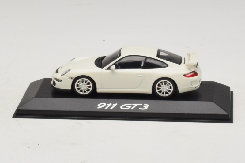 Porsche 911 997 GT3 Biely Minichamps 1:43 WAP02012016 Kov