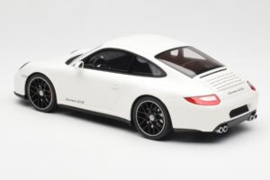 Porsche 911 997 GTS Biely GT Spirit 1:18 GT287 Živica – obrázok 5 z 6