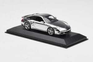 Porsche 911 997 Turbo Chrome Silver Minichamps 1:43 WAP02060816-R Kov – obrázok 3 z 5