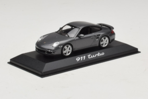 Porsche 911 997 Turbo Grey Metallic Minichamps 1:43 WAP02013016 Kov – obrázok 2 z 5