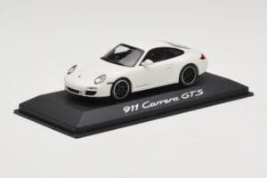 Porsche 911 997.2 Carrera GTS Biely Minichamps 1:43 WAP0200200B Kov – obrázok 2 z 4