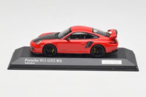Porsche 911 997.2 GT2 RS Červený s Čiernymi Ráfkami Minichamps 1:43 400069407 Kov