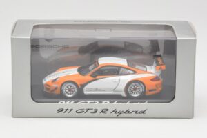 Porsche 911 GT3 R Hybrid 997.2 Presentation White Orange Minichamps 1:43 WAP0201170B Kov – obrázok 4 z 4
