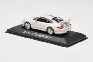 Porsche 911 997.2 GT3 RS 4.0 Biely Minichamps 1:43 WAP0200010C Kov – obrázok 3 z 4