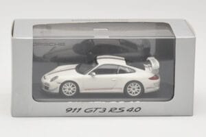 Porsche 911 997.2 GT3 RS 4.0 Biely Minichamps 1:43 WAP0200010C Kov – obrázok 4 z 4