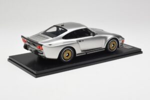 Porsche 911 930 Almeras Biturbo 3.3 Strieborný Kess 1:18 KE18005B Živica – obrázok 2 z 6