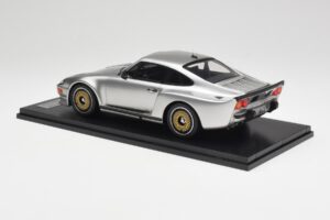Porsche 911 930 Almeras Biturbo 3.3 Strieborný Kess 1:18 KE18005B Živica – obrázok 5 z 6