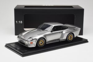 Porsche 911 930 Almeras Biturbo 3.3 Strieborný Kess 1:18 KE18005B Živica – obrázok 6 z 6