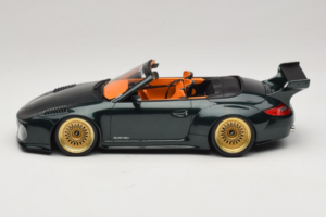 Porsche 911 992 Cabriolet Old & New Tokyo Auto Salon GT Spirit 1:18 GT548 Živica – obrázok 3 z 6