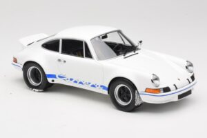 Porsche 911 Carrera RSR Group 4 GT Biely & Modrý 1973 Minichamps 1:18 107065020 Kov – obrázok 4 z 6