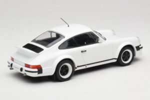Porsche 911 SC GT Race Version IXO 1:18 18CMC007 Kov – obrázok 2 z 6