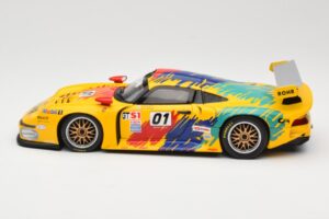 Porsche 911 GT1 #1 D. Rohr / R. Pilgrim / A. McNish 1997 UT Models 1:18 39724 Kov – obrázok 4 z 8