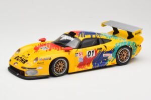 Porsche 911 GT1 #1 D. Rohr / R. Pilgrim / A. McNish 1997 UT Models 1:18 39724 Kov